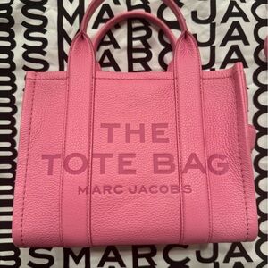 New without tags Marc Jacobs the leather small Pink Tote Bag